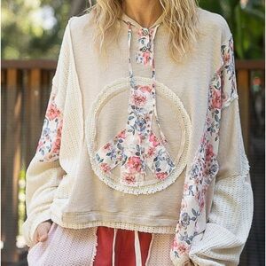 POL Pullover Hoodie Women's Oversized Tan Peace Applique Long Sleeve Small